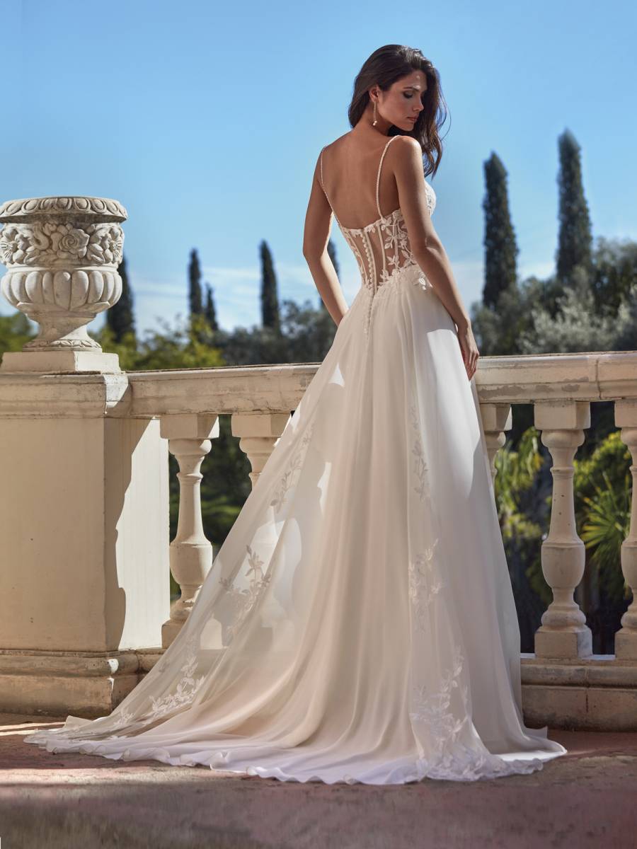 Robe de mariée fluide avec dentelle Marseille