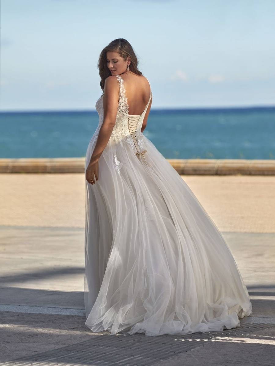 Robe de mariée bohème grande taille à Marseille
