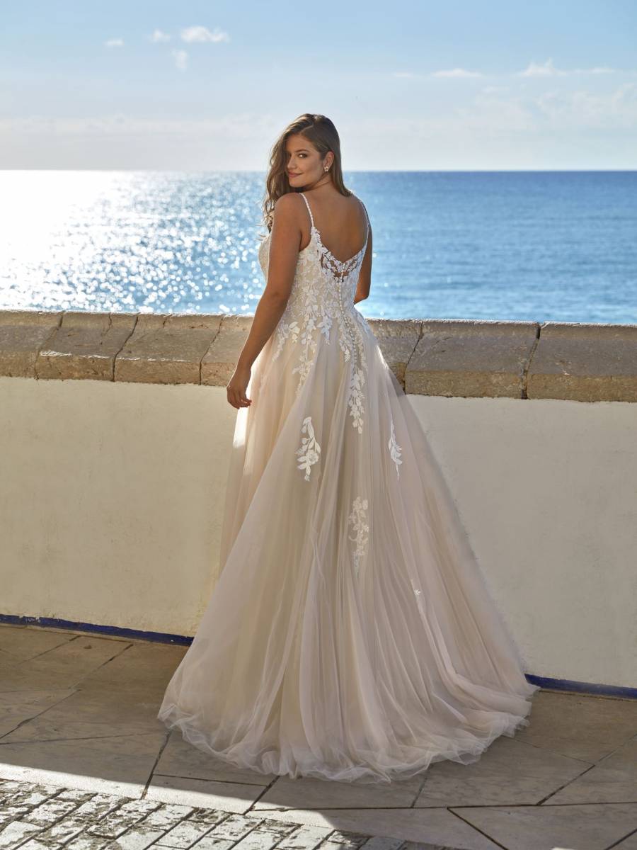 Robe de mariée bohème grande taille à Aix-en-Provence