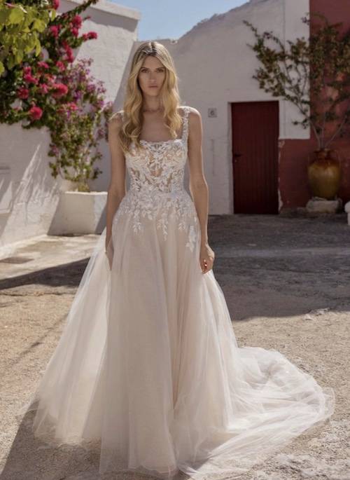 Robe de mariée bohème en dentelle à Aix-en-Provence