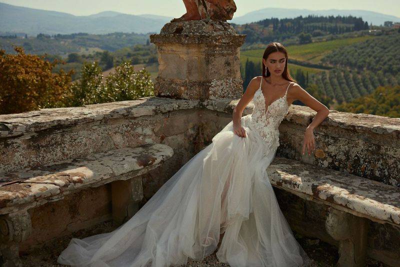 Robe de mariée bohème avec dos nu proche de Marseille 