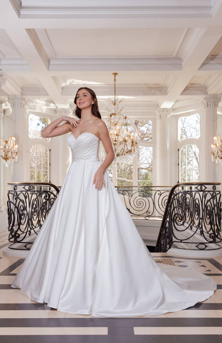 Robe de mariée bustier en satin Plan de campagne