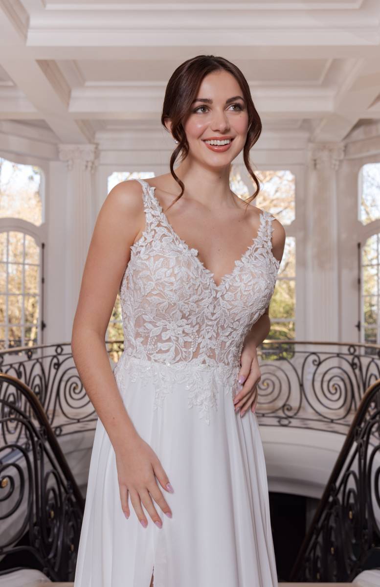 Robe de mariée fluide avec fente Marseille