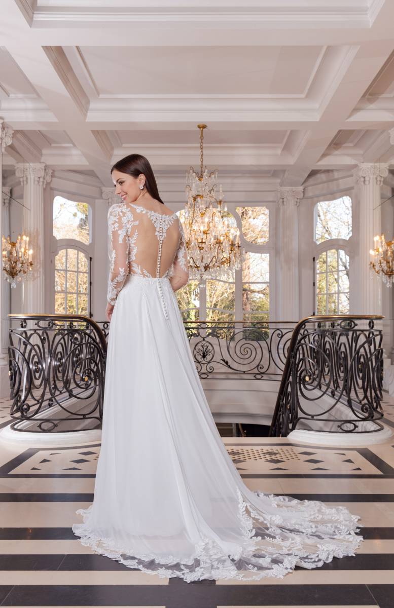 Robe de mariée fluide manches longues Aix-en-Provence