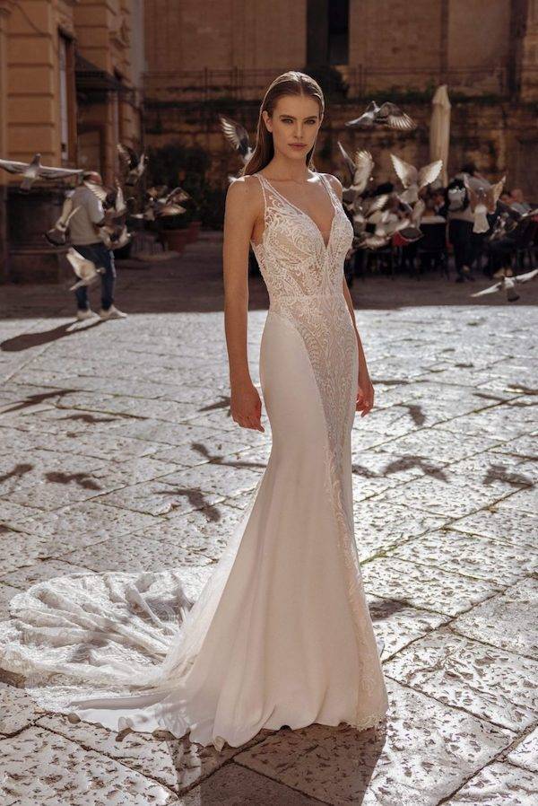 Robe de mariée sirène en dentelle avec traîne spectaculaire Marseille