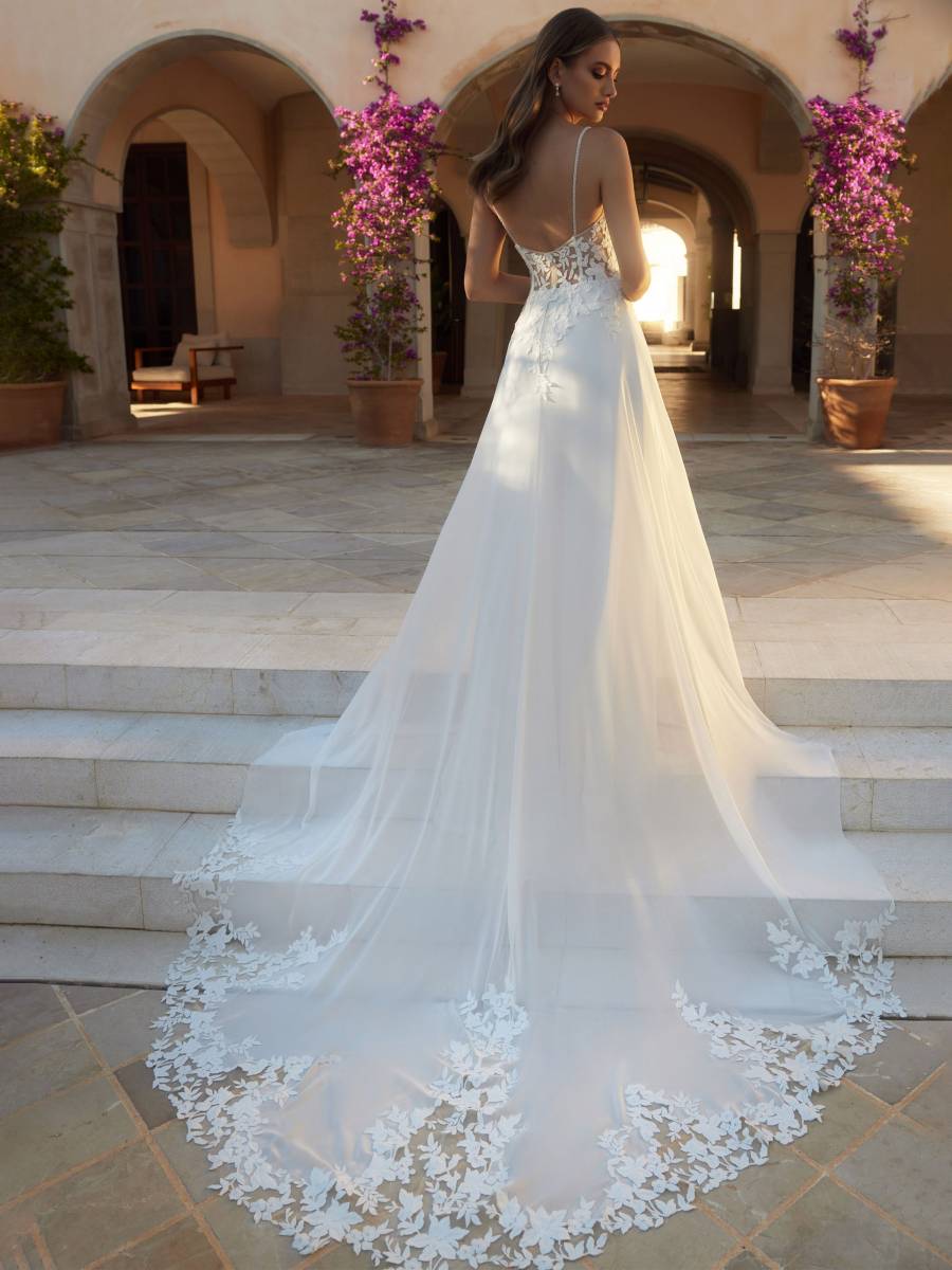 Robe de mariée fluide à Marseille