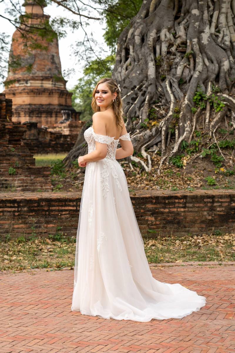 Robe de Mariée Bohème avec Manches Tombantes et Dentelle Romantique Aix-en-Provence